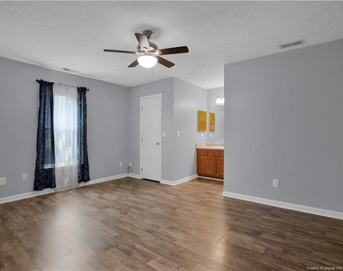 380 Eileen Drive - Photo Thumbnail 14
