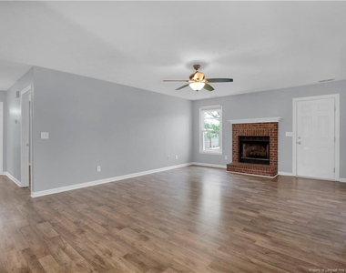 380 Eileen Drive - Photo Thumbnail 7
