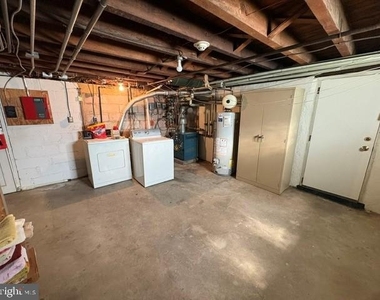 6936 Sylvester Street - Photo Thumbnail 9