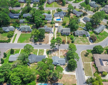 2710 Fordham Drive - Photo Thumbnail 23