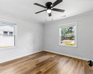 2710 Fordham Drive - Photo Thumbnail 16