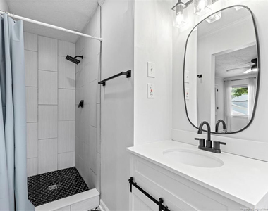 2710 Fordham Drive - Photo Thumbnail 11