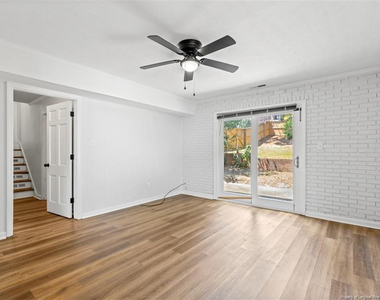 2710 Fordham Drive - Photo Thumbnail 15