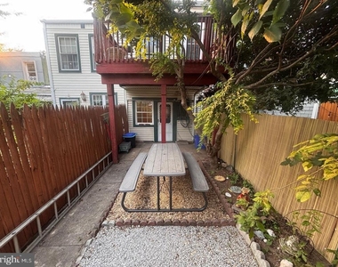 3229 Almond Street - Photo Thumbnail 14