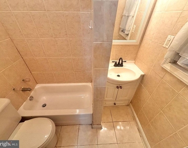 3229 Almond Street - Photo Thumbnail 12