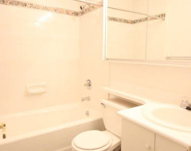  West 48th Street, Unit 5 - Photo Thumbnail 5