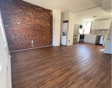 2534 Poplar Street - Photo Thumbnail 5