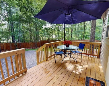 2402 Rockwood (cottage) Drive - Photo Thumbnail 2