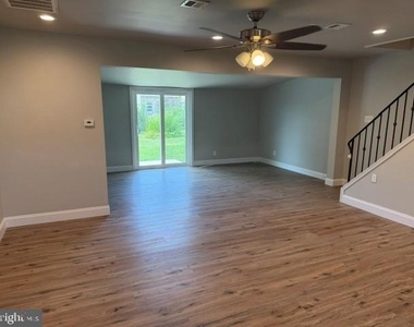 9308 Treaty Road - Photo Thumbnail 4