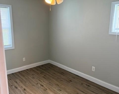9308 Treaty Road - Photo Thumbnail 5