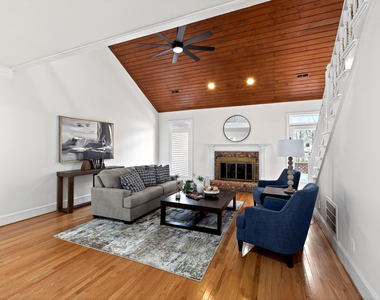 904 Stonecutter Court - Photo Thumbnail 11