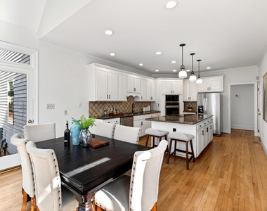 904 Stonecutter Court - Photo Thumbnail 17
