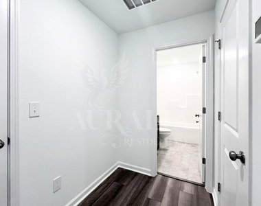 1421 Jay Road - Photo Thumbnail 4