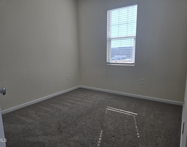 123 Blakley Street - Photo Thumbnail 13