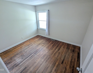 2325 Glascock Street - Photo Thumbnail 8