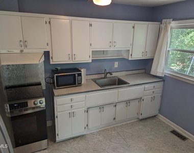 2325 Glascock Street - Photo Thumbnail 3