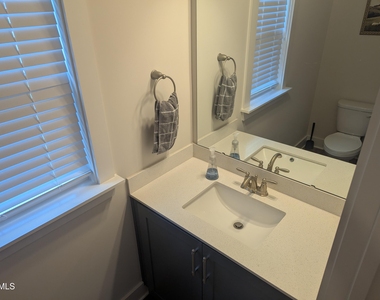 702 Colfax Street - Photo Thumbnail 11