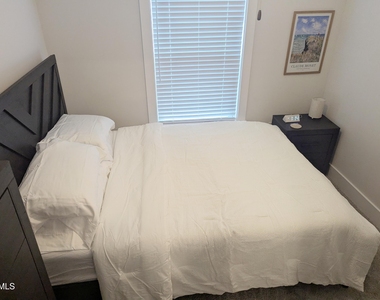 702 Colfax Street - Photo Thumbnail 9