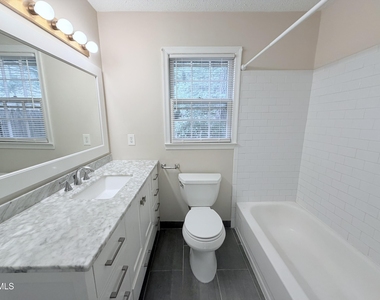 200 Coachman Drive - Photo Thumbnail 3