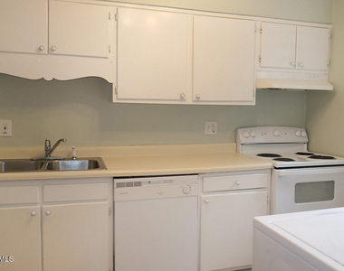 332 Ashley Forest Road - Photo Thumbnail 6