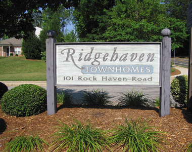 101 Rock Haven Road - Photo Thumbnail 13
