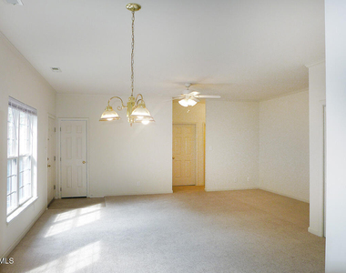 101 Rock Haven Road - Photo Thumbnail 3