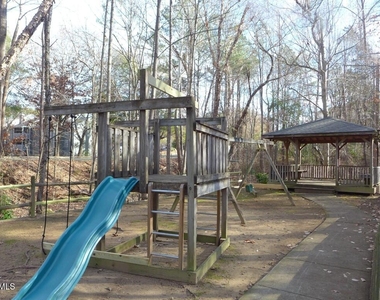 101 Rock Haven Road - Photo Thumbnail 16