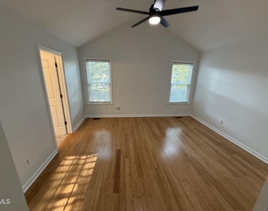 304 Aqua Marine Lane - Photo Thumbnail 16
