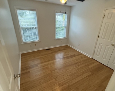 304 Aqua Marine Lane - Photo Thumbnail 18