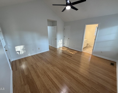 304 Aqua Marine Lane - Photo Thumbnail 11