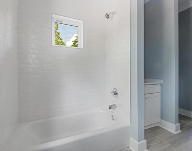 715 Drew Street - Photo Thumbnail 13