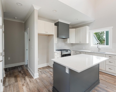 715 Drew Street - Photo Thumbnail 7