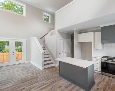 715 Drew Street - Photo Thumbnail 6