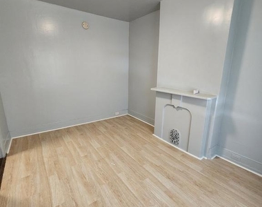 1831 N Croskey Street - Photo Thumbnail 2