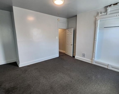 1831 N Croskey Street - Photo Thumbnail 16