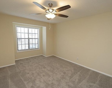 3706 Chimney Ridge Place - Photo Thumbnail 10