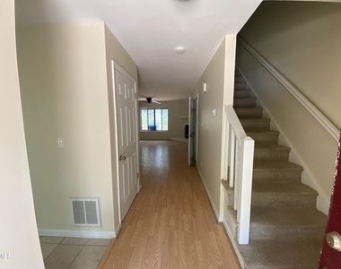 2420 Stadium Drive - Photo Thumbnail 17