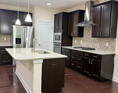 212 Concordia Woods Drive - Photo Thumbnail 14
