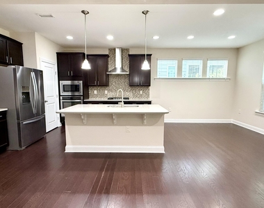 212 Concordia Woods Drive - Photo Thumbnail 12