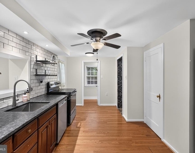 216 Huron Avenue - Photo Thumbnail 7