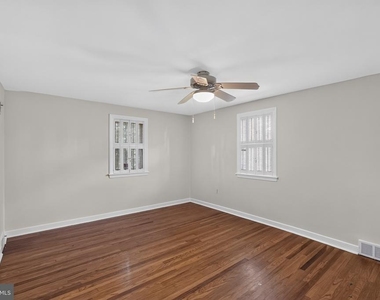 216 Huron Avenue - Photo Thumbnail 13