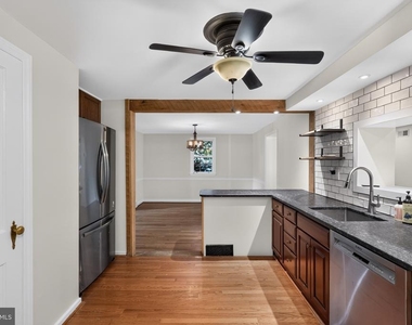 216 Huron Avenue - Photo Thumbnail 9
