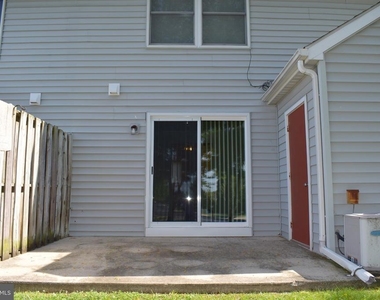 945 Orchard Drive - Photo Thumbnail 10