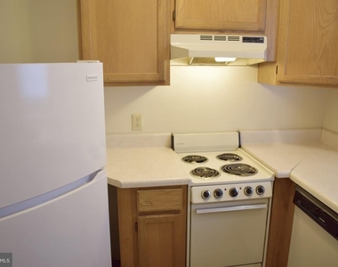 945 Orchard Drive - Photo Thumbnail 4