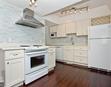 126 E Chelsea Circle - Photo Thumbnail 12