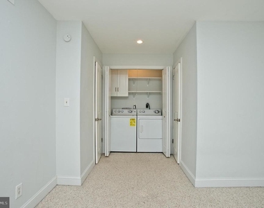 126 E Chelsea Circle - Photo Thumbnail 18