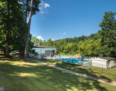 126 E Chelsea Circle - Photo Thumbnail 26