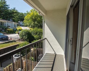 126 E Chelsea Circle - Photo Thumbnail 25