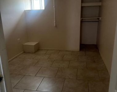 7249 Pine Street - Photo Thumbnail 8