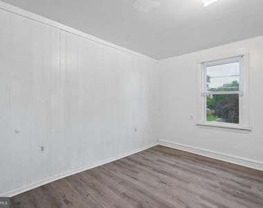 525 Harper Avenue - Photo Thumbnail 6